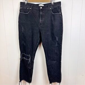 Abercrombie & Fitch Jeans Women’s 33/16R Black The Mom High Rise Distressed